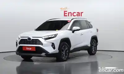 Toyota RAV4, 2023