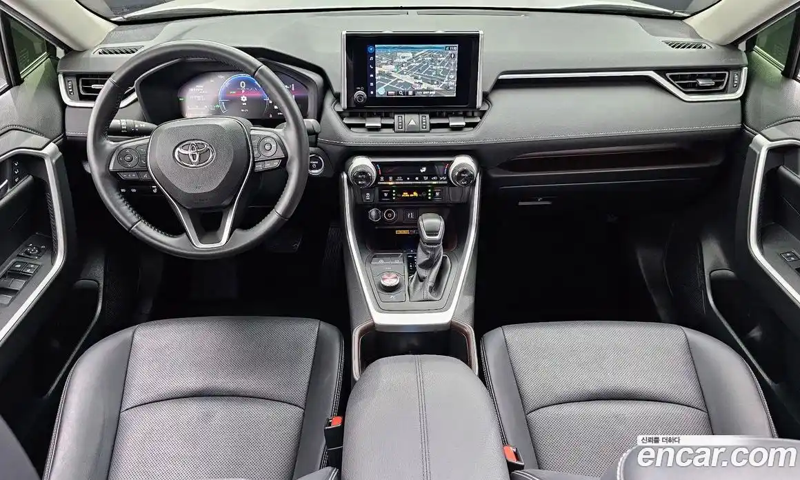 Toyota RAV4 2023 2.5 гидро в Москве № 170227, фото 7