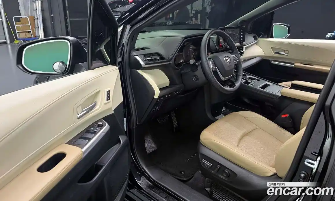 Toyota Sienna 2021 2.5 гидро в Москве № 170229, фото 11