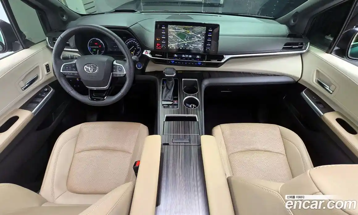 Toyota Sienna 2021 2.5 гидро в Москве № 170229, фото 7