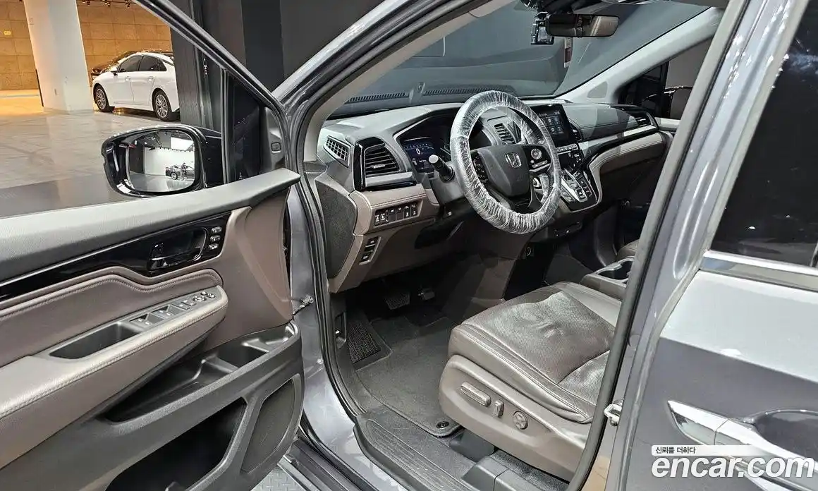 Honda Odyssey 2018 3.5 гидро в Москве № 170642, фото 11