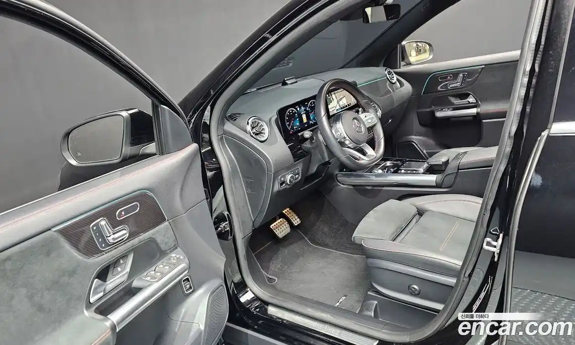 Mercedes-Benz GLA-Class 2023 2.0 гидро в Москве № 176568, фото 10