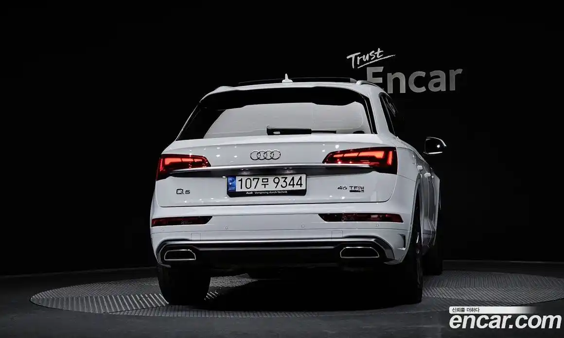 Audi Q5 2021 2.0 гидро в Москве № 196302, фото 4