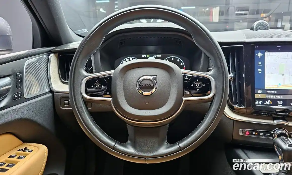 Volvo XC60 2019 2.0 гидро в Москве № 197089, фото 13