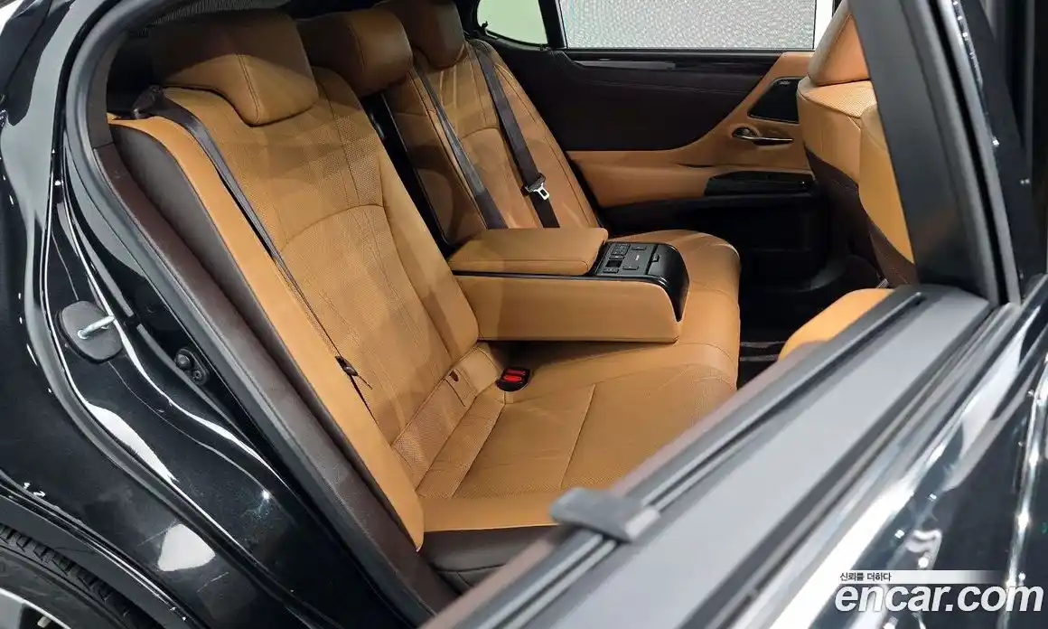 Lexus ES 2020 2.5 гидро в Москве № 198899, фото 12