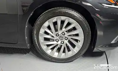 Lexus ES 2020 2.5 гидро в Москве № 198899, миниатюра 5