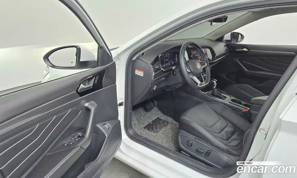 Volkswagen Jetta 2023 1.5 гидро в Москве № 199004, фото 10