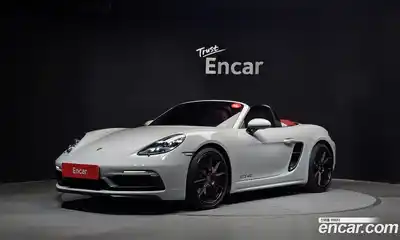 Porsche 718, 2023
