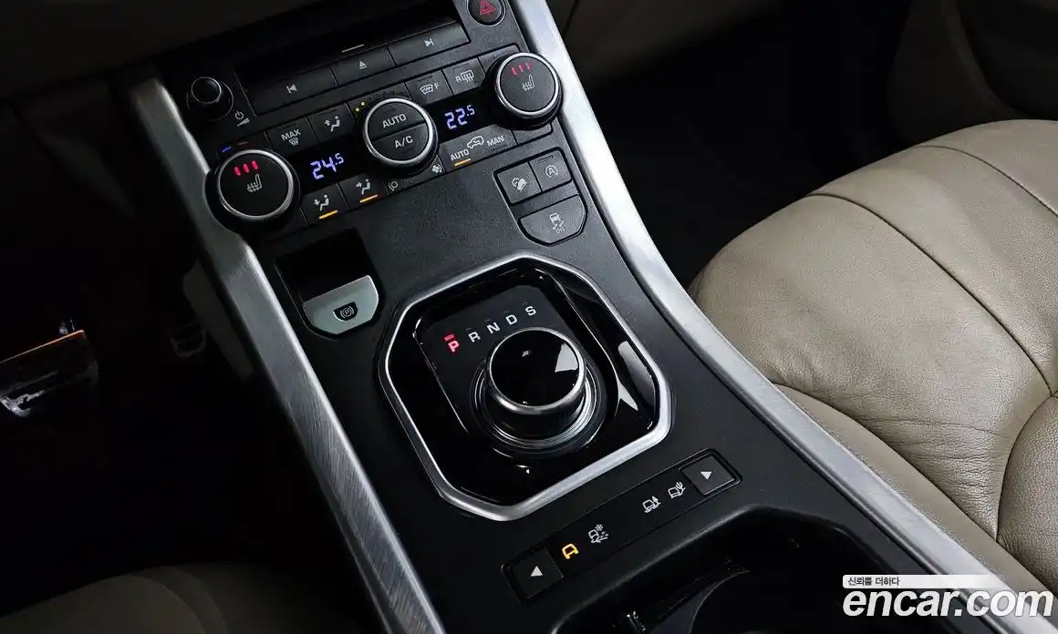 Land Rover Range-Rover Evoque 2017 2.0 гидро в Москве № 213367, фото 9