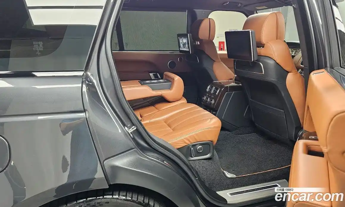Land Rover Range-Rover 2017 4.4 гидро в Москве № 213778, фото 12