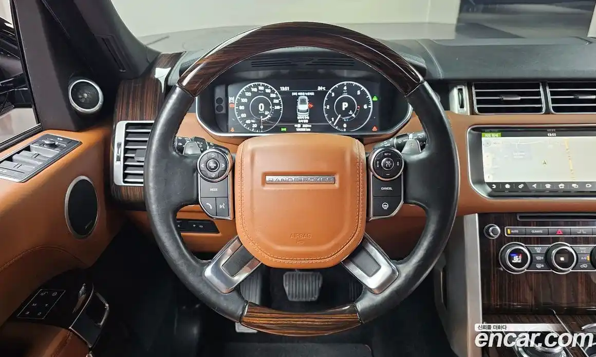 Land Rover Range-Rover 2017 4.4 гидро в Москве № 213778, фото 13
