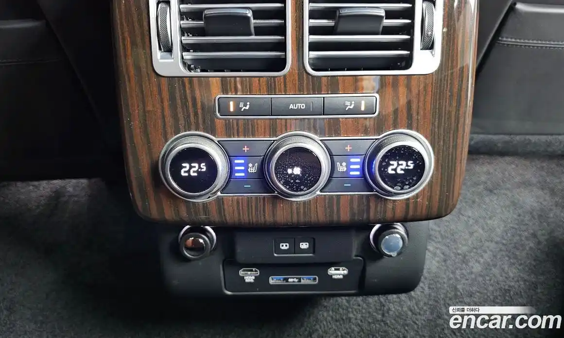 Land Rover Range-Rover 2017 4.4 гидро в Москве № 213778, фото 18