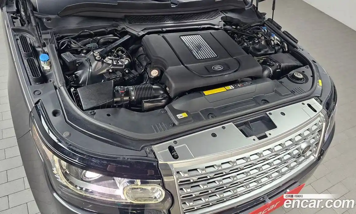 Land Rover Range-Rover 2017 4.4 гидро в Москве № 213778, фото 6