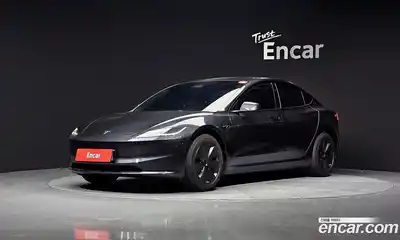 Tesla Model 3, 2025