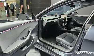 Tesla Model 3 2025 0.2 гидро в Москве № 214481, миниатюра 11