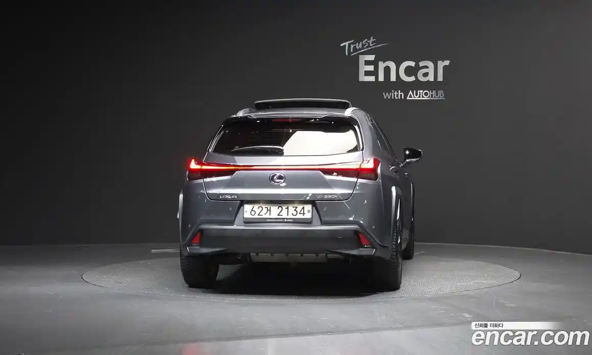 Lexus UX 2019 2.0 гидро в Москве № 214598, фото 4