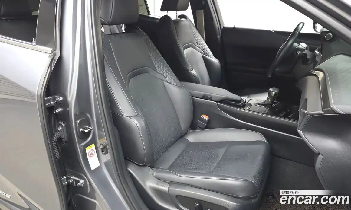 Lexus UX 2019 2.0 гидро в Москве № 214598, фото 10