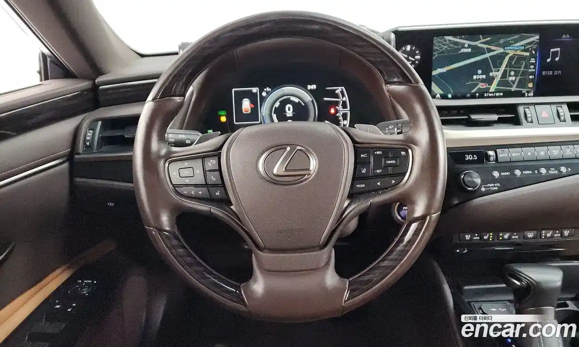 Lexus ES 2020 2.5 гидро в Москве № 214671, фото 13