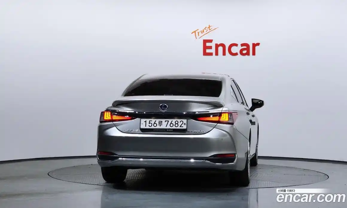 Lexus ES 2020 2.5 гидро в Москве № 214671, фото 4