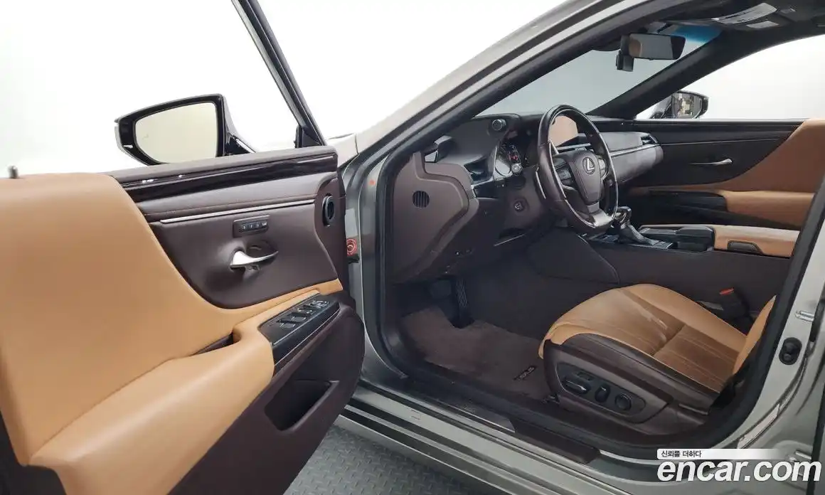 Lexus ES 2020 2.5 гидро в Москве № 214671, фото 10