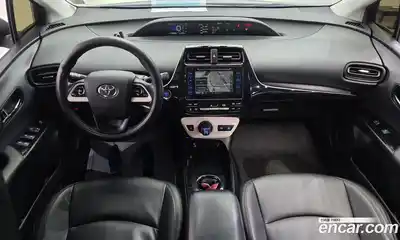 Toyota Prius 2018 1.8 гидро в Москве № 215549, миниатюра 7