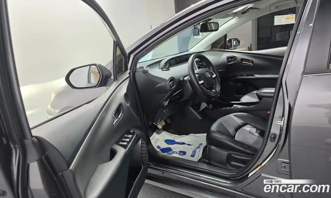 Toyota Prius 2018 1.8 гидро в Москве № 215549, фото 10