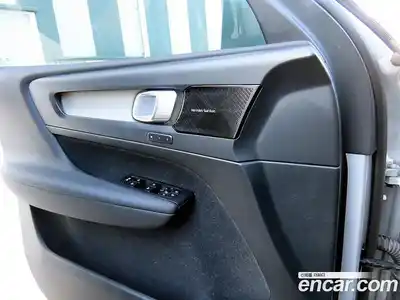 Volvo XC40 2019 2.0 гидро в Москве № 230641, миниатюра 11