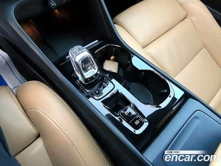 Volvo XC40 2019 2.0 гидро в Москве № 230641, фото 10