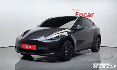 Tesla Model Y, 2024