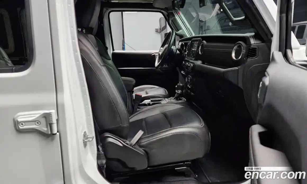 Jeep Wrangler 2022 2.0 гидро в Москве № 232432, фото 11
