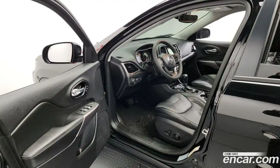 Jeep Cherokee 2022 2.4 гидро в Москве № 232453, фото 10