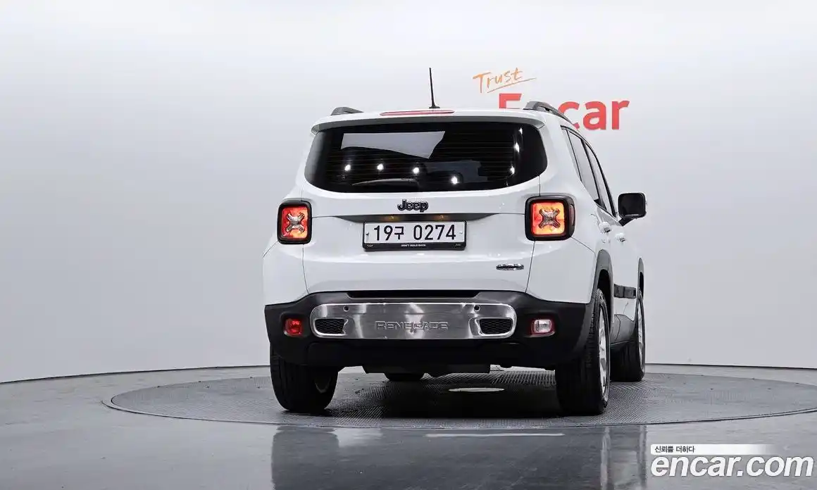 Jeep Renegade 2016 2.4 гидро в Москве № 232551, фото 4