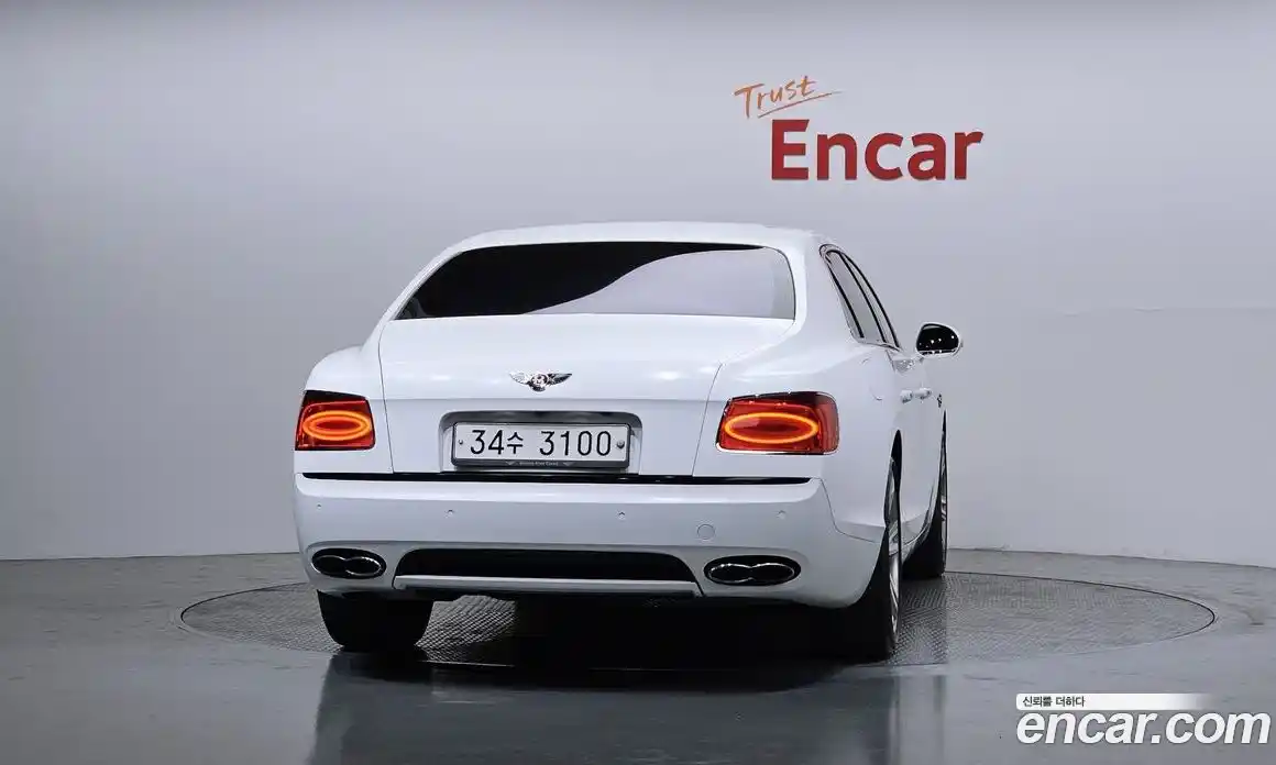 Bentley Flying Spur 2018 4.0 гидро в Москве № 256667, фото 4