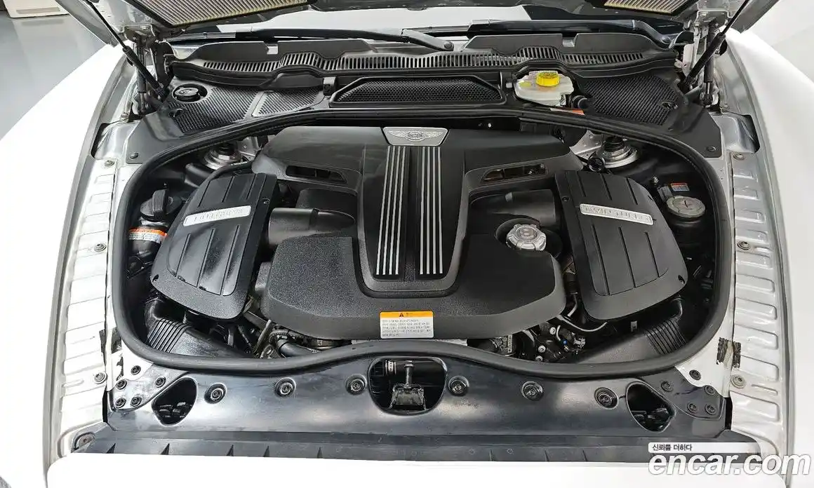 Bentley Flying Spur 2018 4.0 гидро в Москве № 256667, фото 6