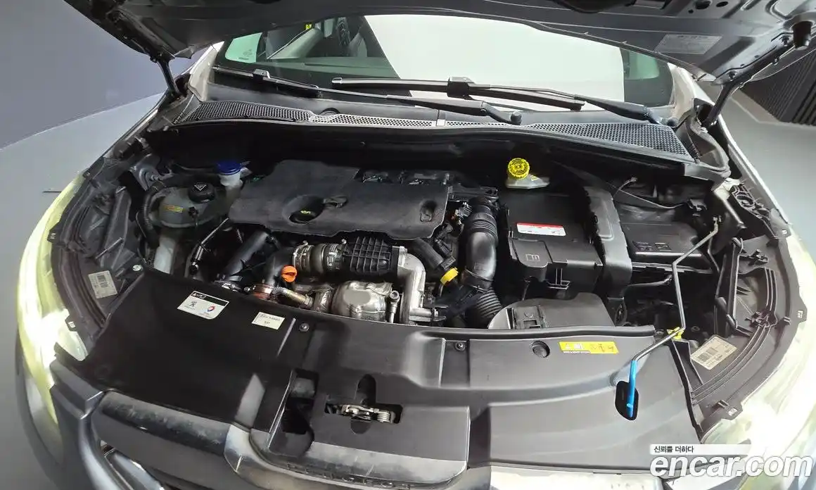 Peugeot 2008 2015 1.6 гидро в Москве № 257644, фото 6