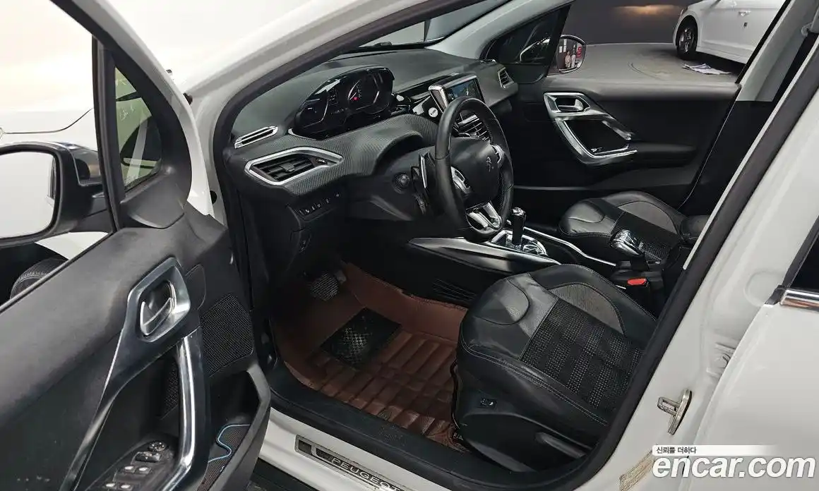 Peugeot 2008 2015 1.6 гидро в Москве № 259185, фото 11