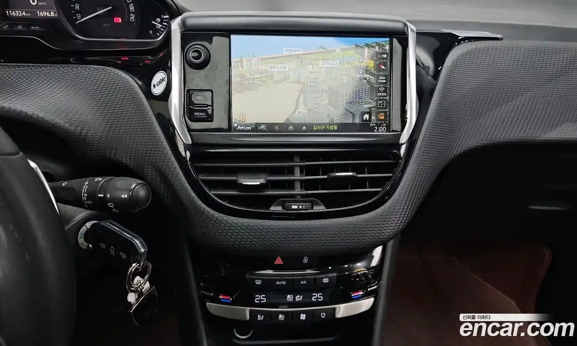 Peugeot 2008 2015 1.6 гидро в Москве № 259185, фото 14