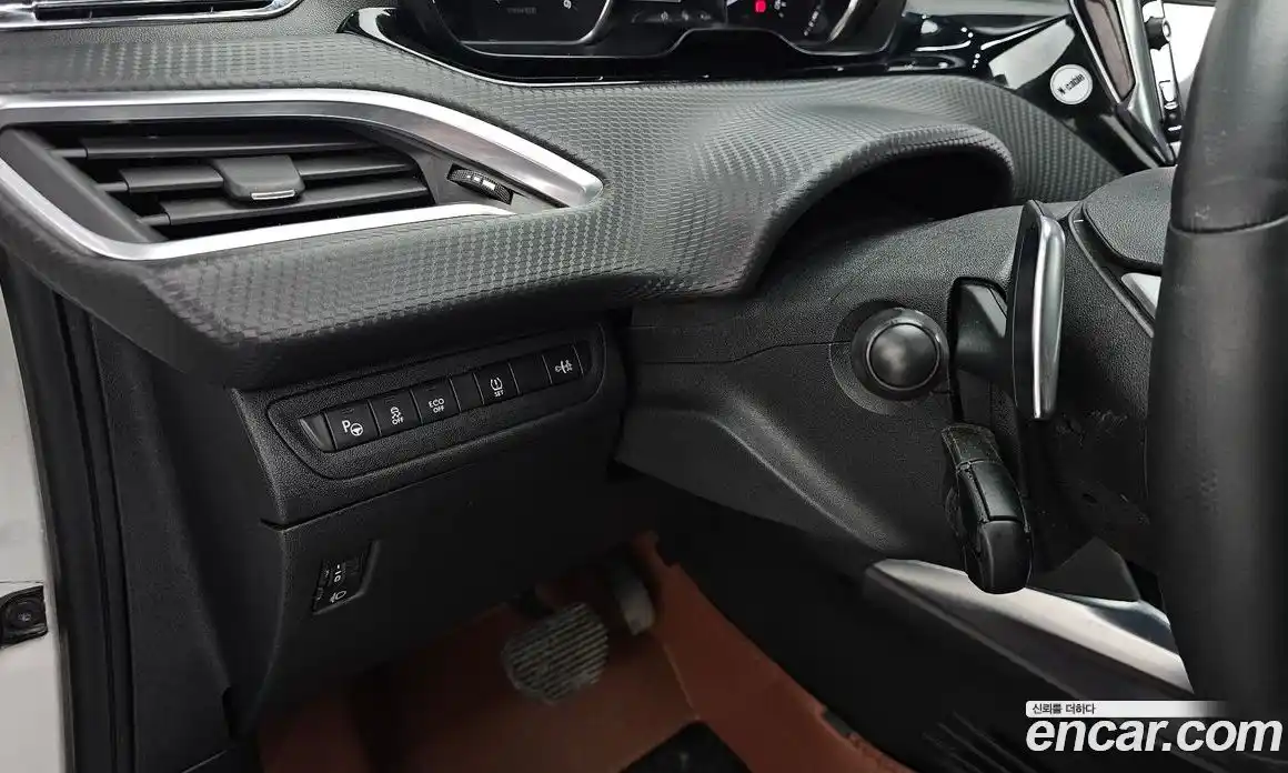 Peugeot 2008 2015 1.6 гидро в Москве № 259185, фото 18