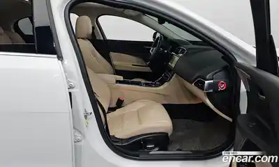 Jaguar XE 2019 2.0 гидро в Москве № 262125, миниатюра 11