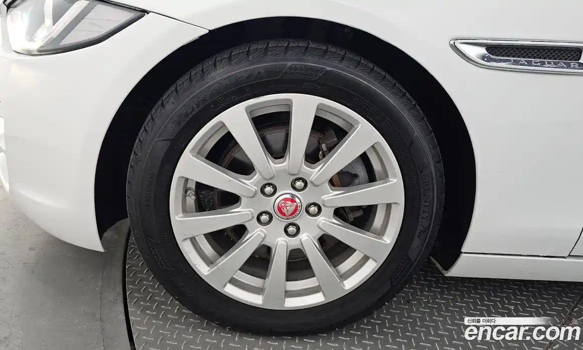 Jaguar XE 2019 2.0 гидро в Москве № 262125, фото 5