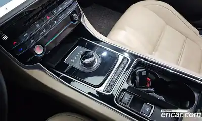 Jaguar XE 2019 2.0 гидро в Москве № 262125, миниатюра 9