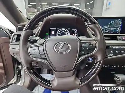 Lexus ES 2019 2.5 гидро в Москве № 275600, миниатюра 9