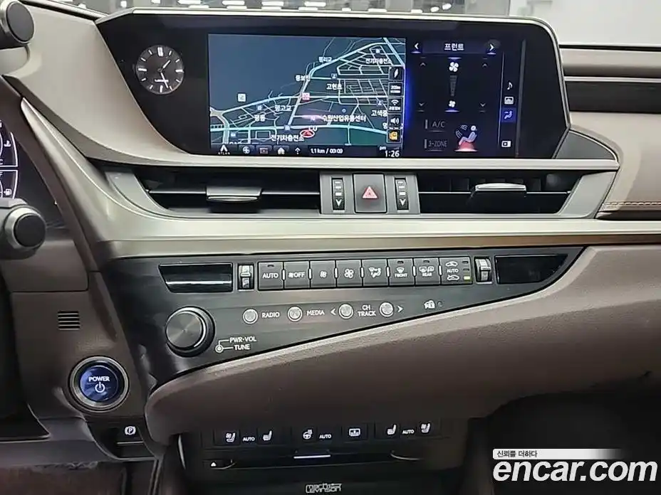 Lexus ES 2019 2.5 гидро в Москве № 275600, фото 10
