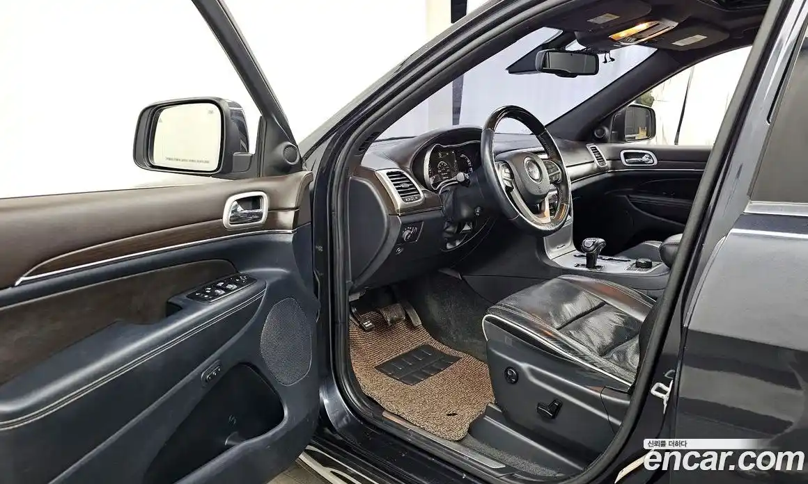 Jeep Cherokee 2014 3.0 гидро в Москве № 278889, фото 10