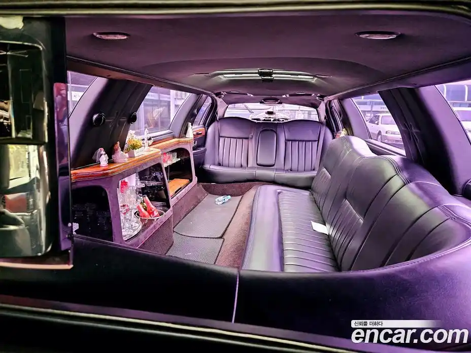 Lincoln Town Car 2003 4.6 гидро в Москве № 282704, фото 13