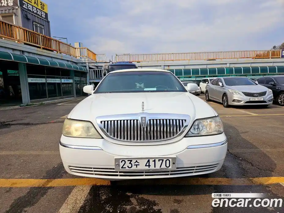 Lincoln Town Car 2003 4.6 гидро в Москве № 282704, фото 7