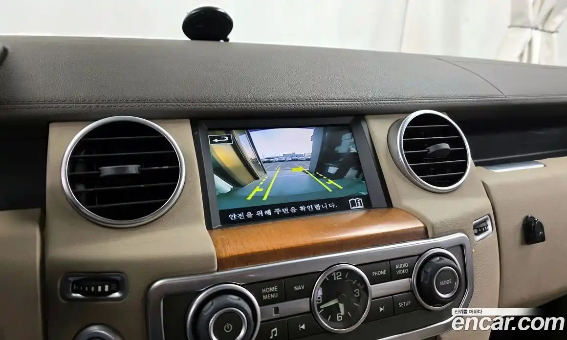 Land Rover Discovery 2015 3.0 гидро в Москве № 298314, фото 15