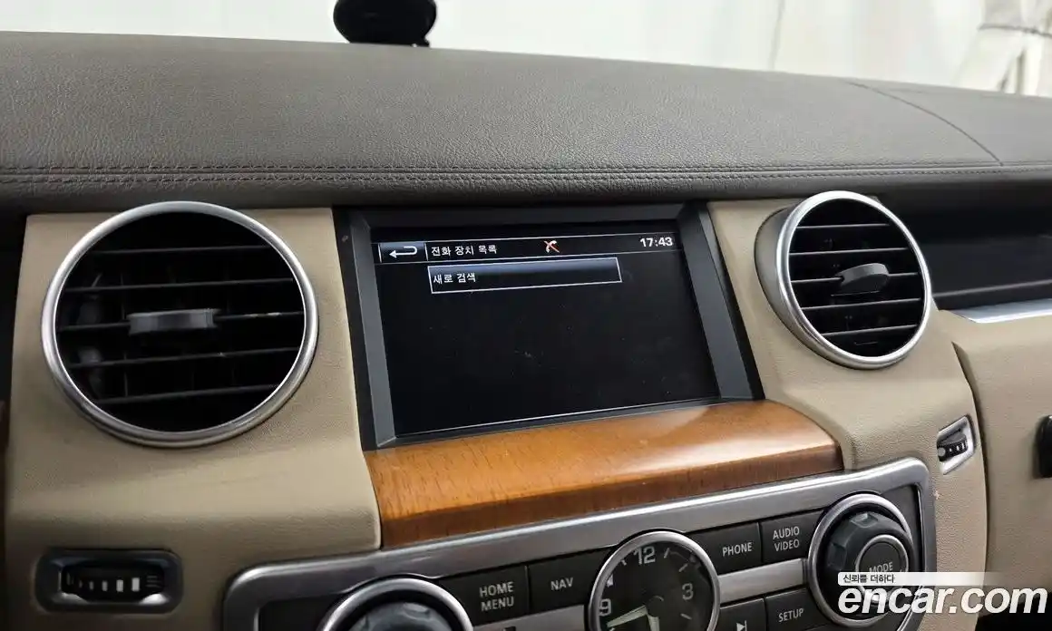 Land Rover Discovery 2015 3.0 гидро в Москве № 298314, фото 16