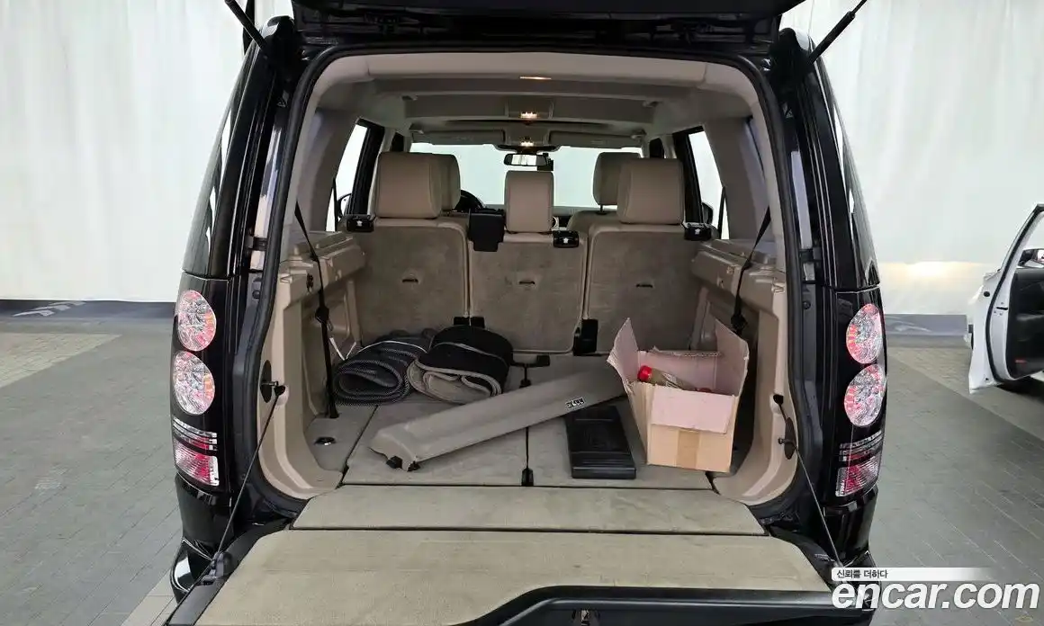 Land Rover Discovery 2015 3.0 гидро в Москве № 298314, фото 20