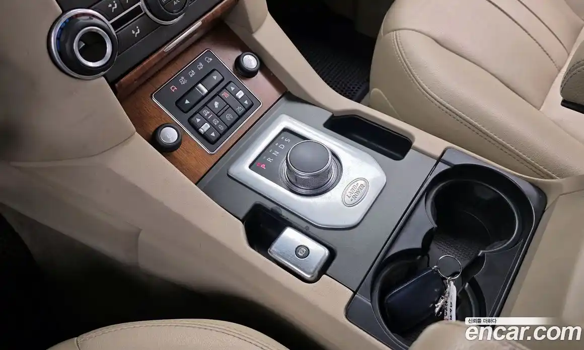 Land Rover Discovery 2015 3.0 гидро в Москве № 298314, фото 9